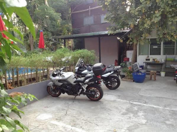 Hi Guesthouse Airport 치앙마이 외부 사진