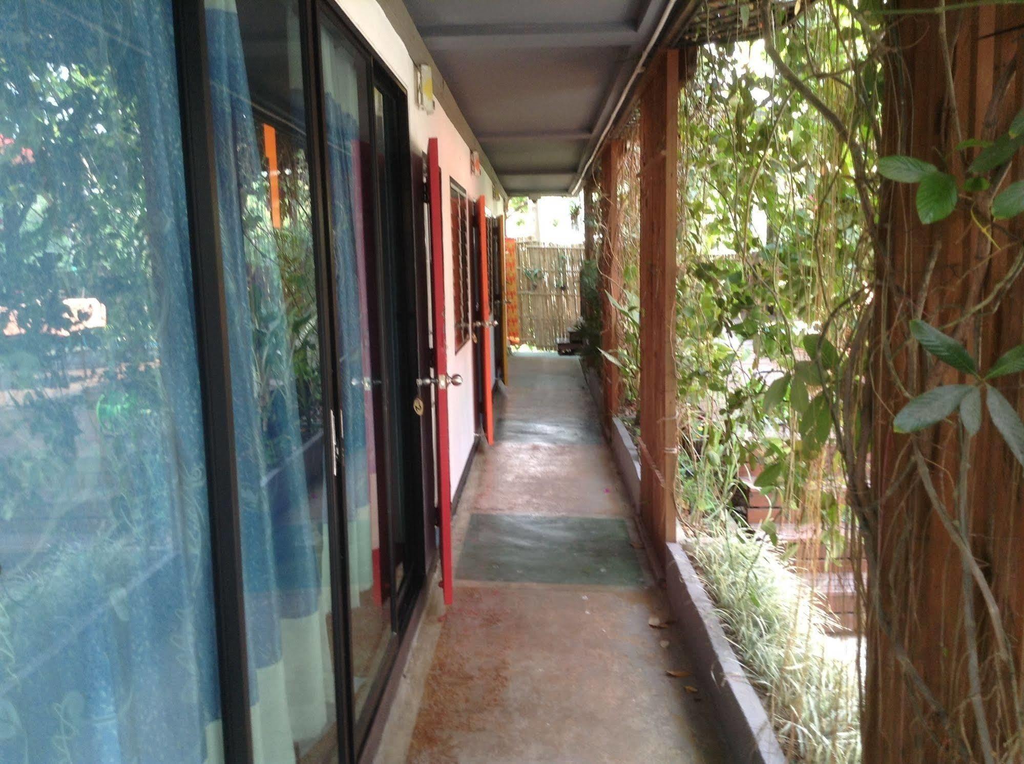 Hi Guesthouse Airport 치앙마이 외부 사진